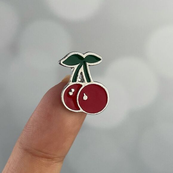 Cherries Small Enamel Pin/ Brooch Lapel - Picture 1 of 6